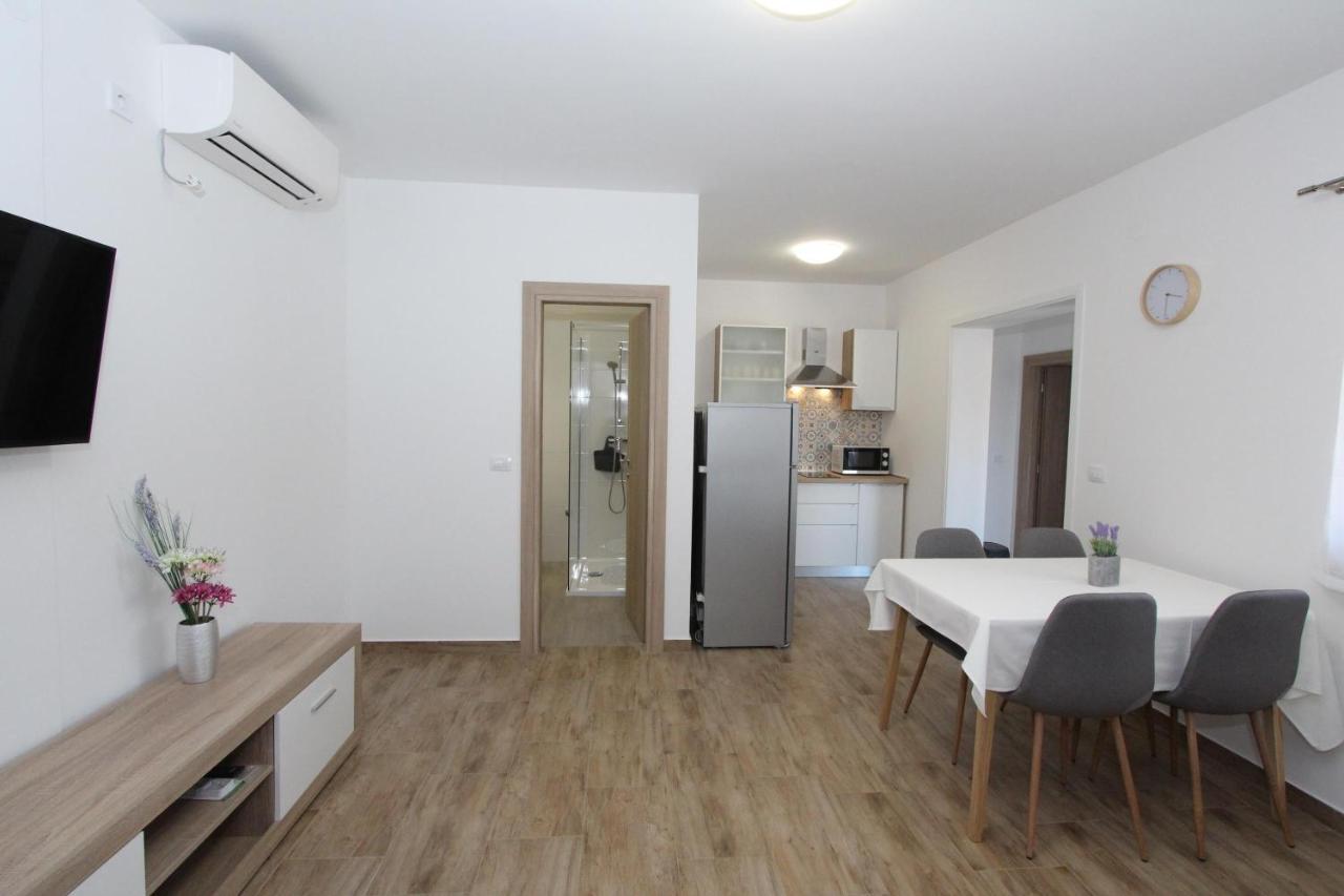Apartments Eni Rovinj Eksteriør bilde